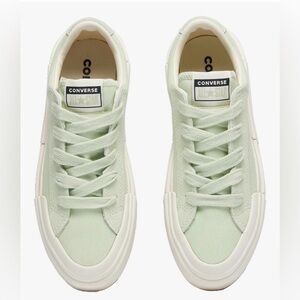 NWT Chuck Taylor Allstar Cruise women’s size 10 mint green